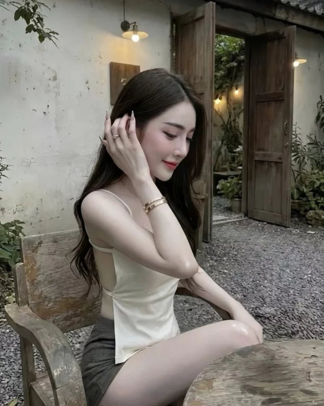 Choon Hee profile in Orchard, Singapore — photo 1